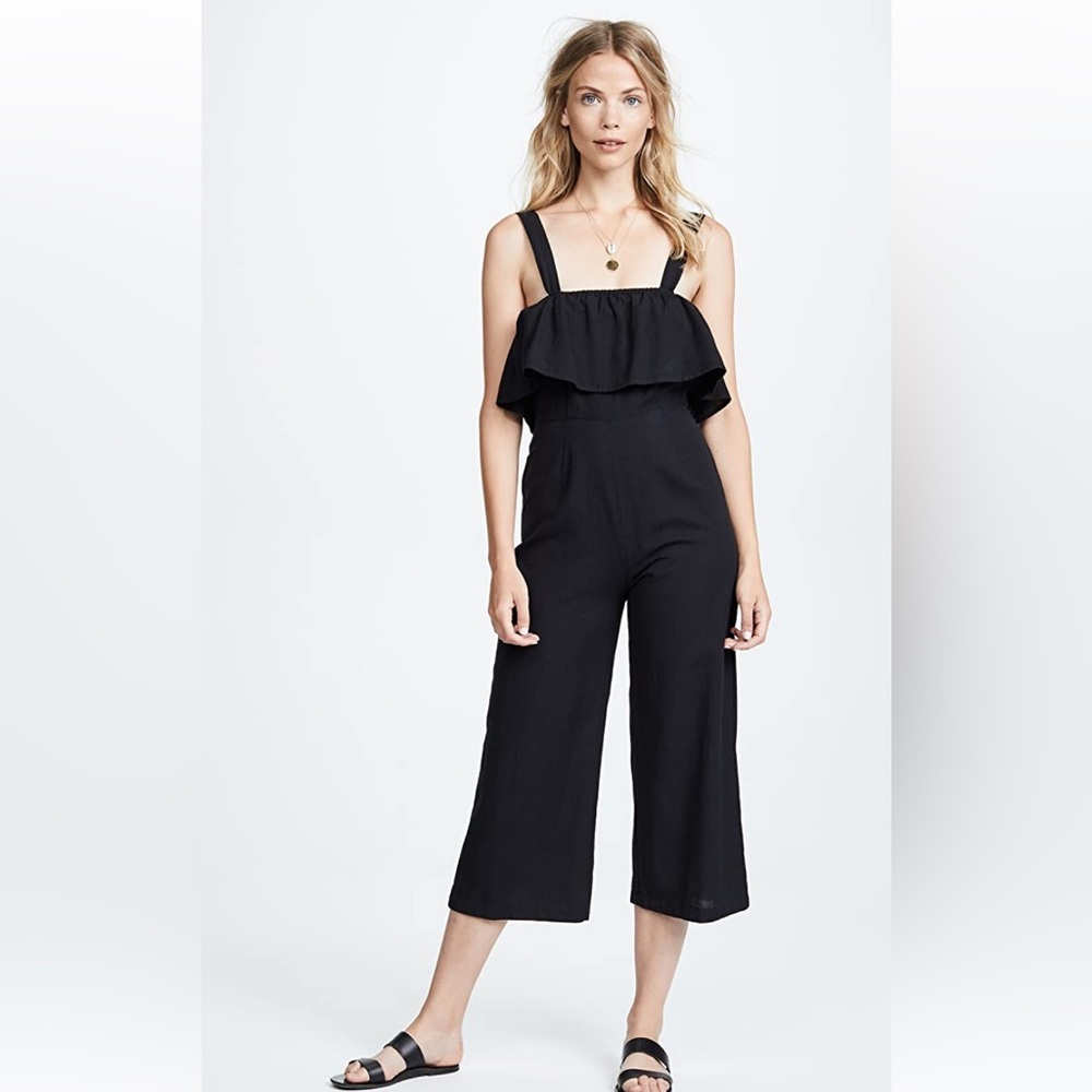 NWT, never worn, tired of it just sitting in my closet.